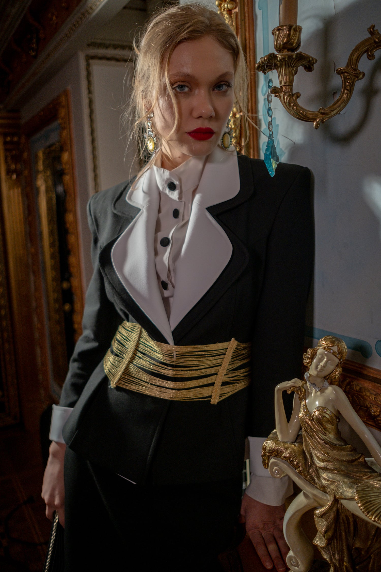 DOUBLE LAYER COLLAR BUSINESS JACKET WITH GOLD BELT AND SKIRT