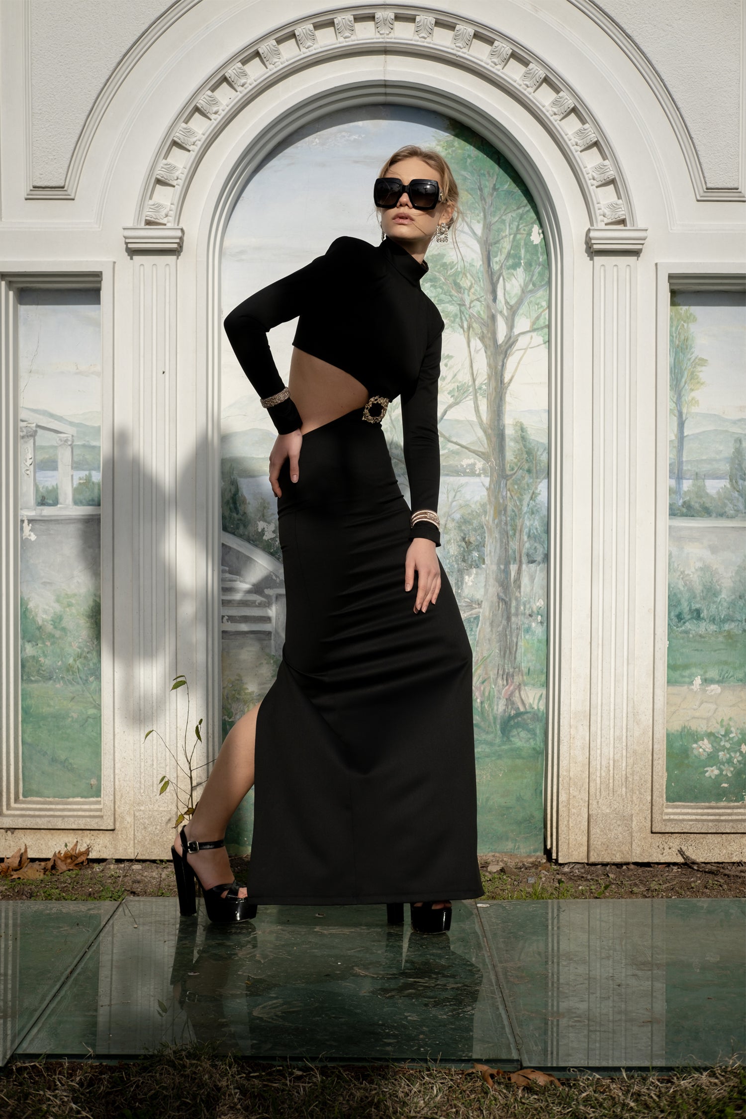 RENATA DRESS IN BLACK