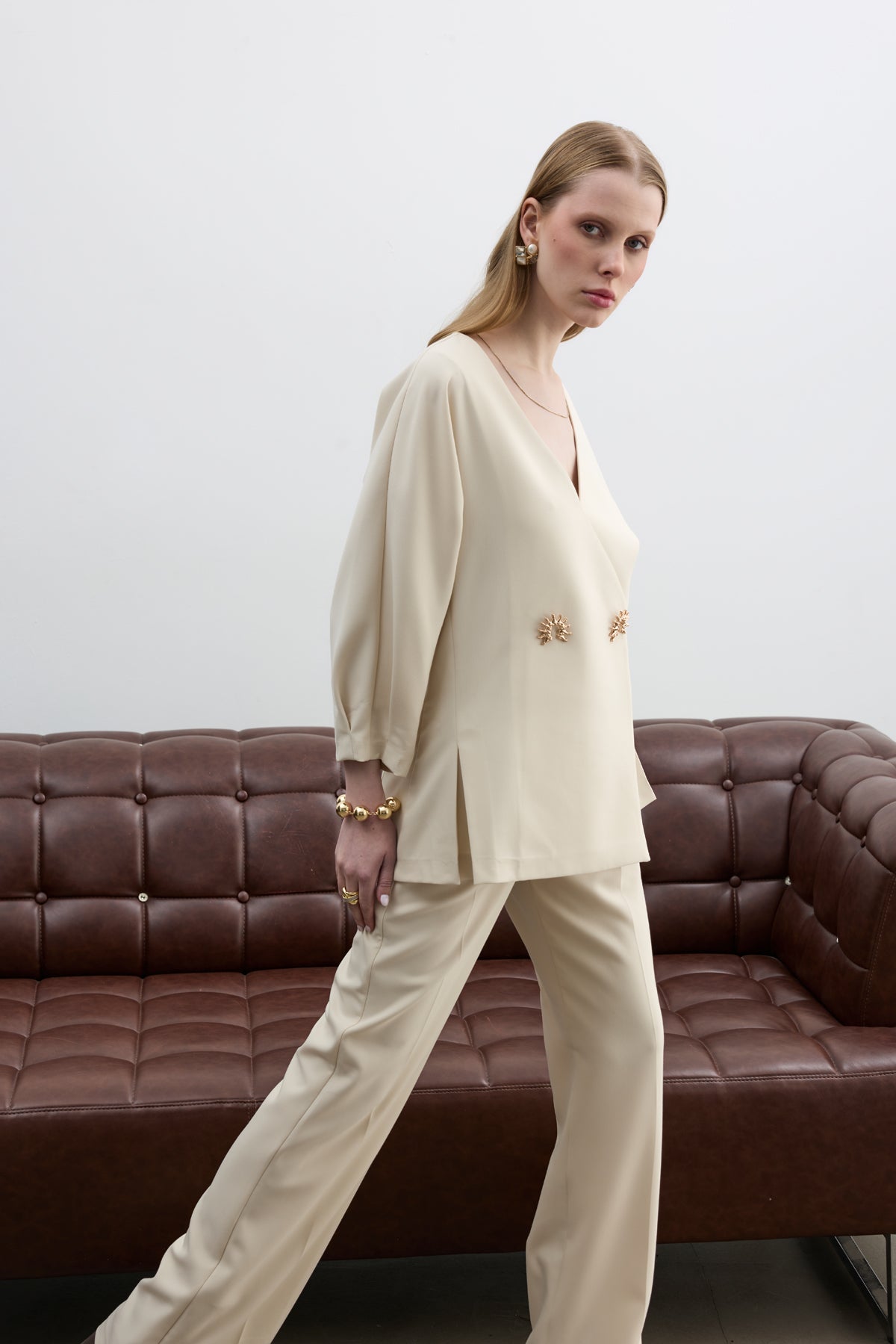 JULIET BEIGE SUITE