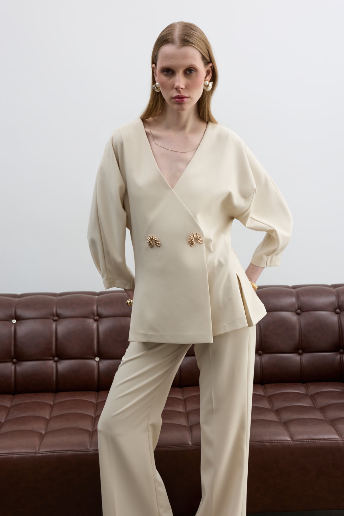 JULIET BEIGE SUITE